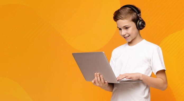 De jogadores a programadores: como jogos online ajudam jovens a aprenderem sobre programação