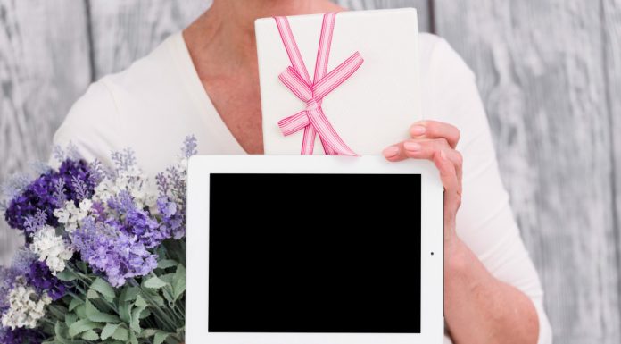 Ideias de presentes para o Dia das Mães: surpreenda-a com eletrônicos e wearables úteis