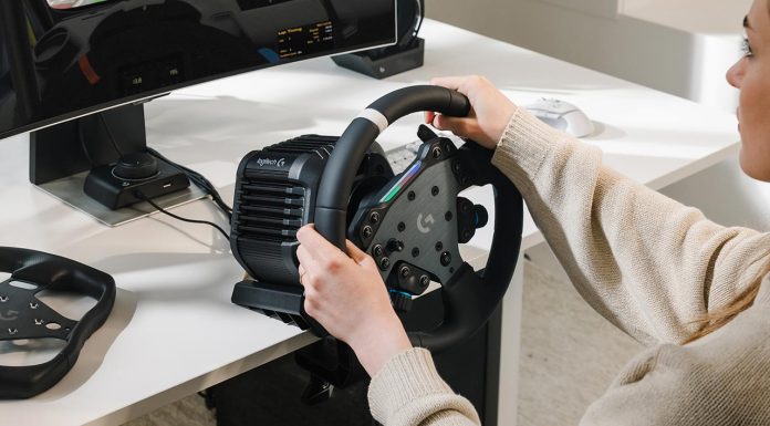 Novo Volante Logitech RS50 com de acionamento direto de 8Nm é confirmado para PC e Xbox